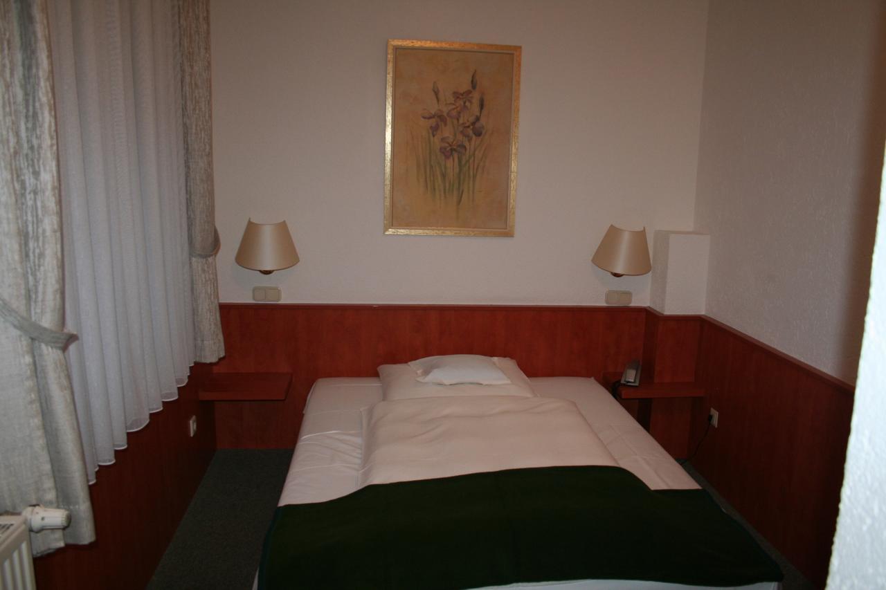 Hotel Haus Von Der Heyde Iserlohn Esterno foto